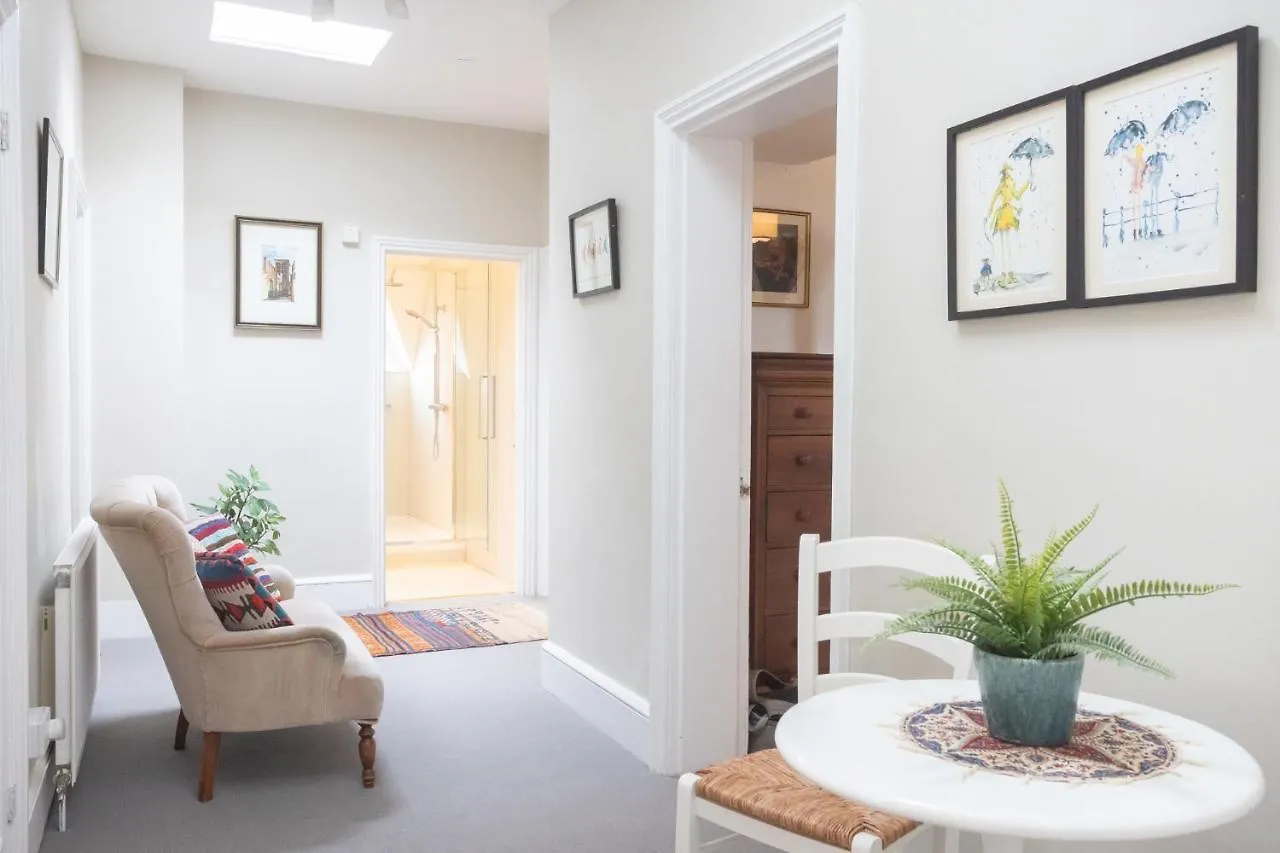 Spacious 3Br Victorian Cheltenham Loft Flat In Cotswolds - Free Parking Apartment United Kingdom